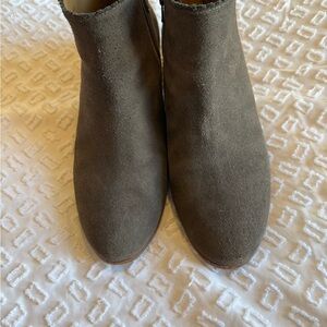 Jack Rogers Gray Suede Ankle Boots size 11